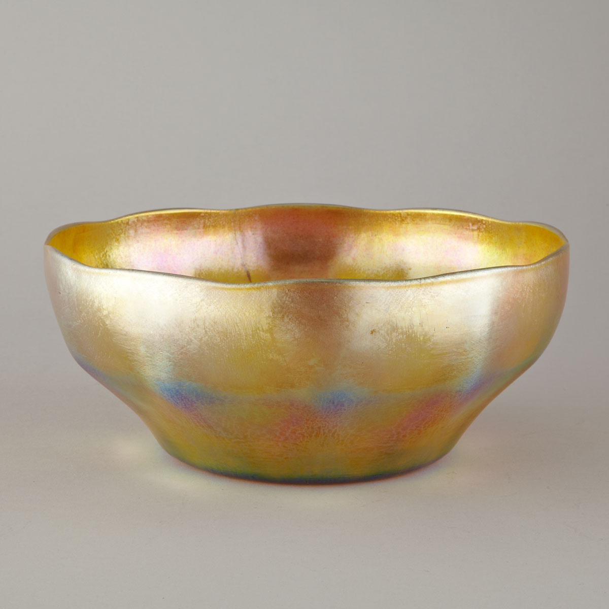 Tiffany ‘Favrile’ Iridescent Glass Bowl, early 20th century