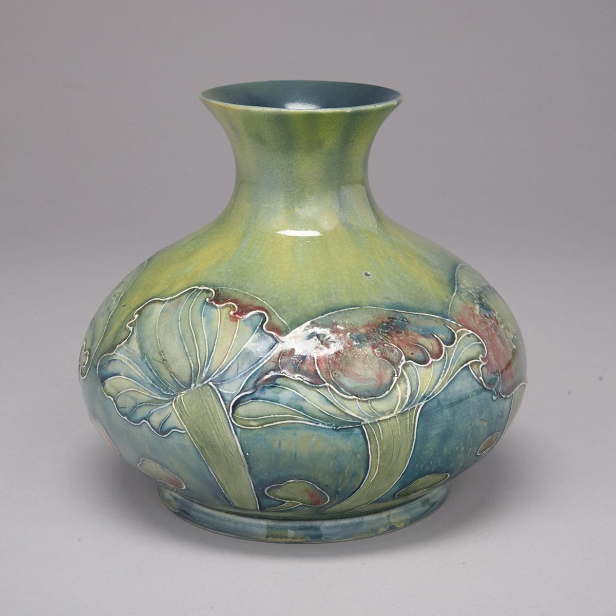 Macintyre Moorcroft Claremont Vase, c.1905