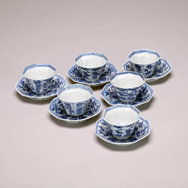 Two Sets of Export Blue and White Cups and Saucers, Kangxi Period (1622-1722) 