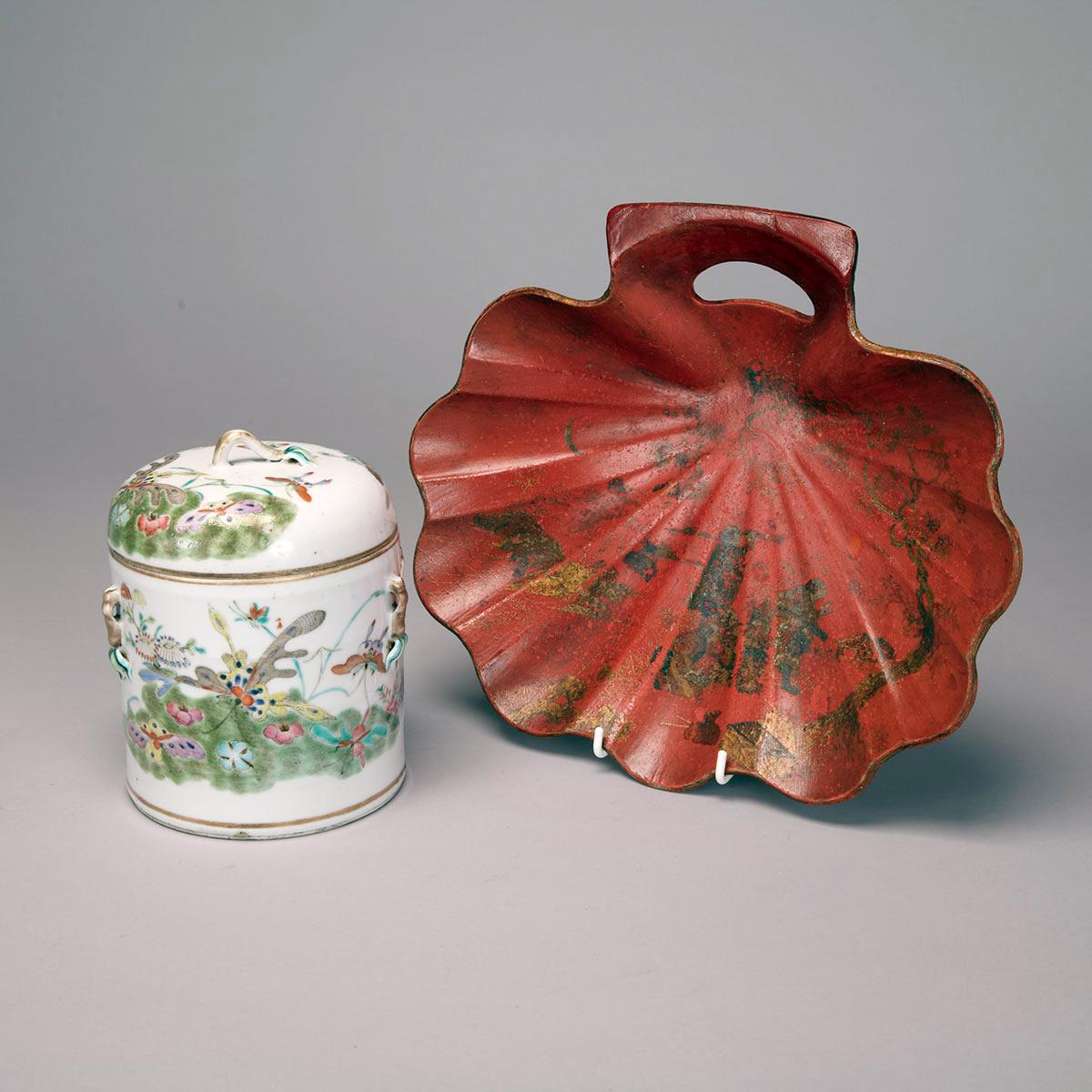 Famille Rose ‘Butterfly’ Congee Pot and Cover, Late Qing Dynasty