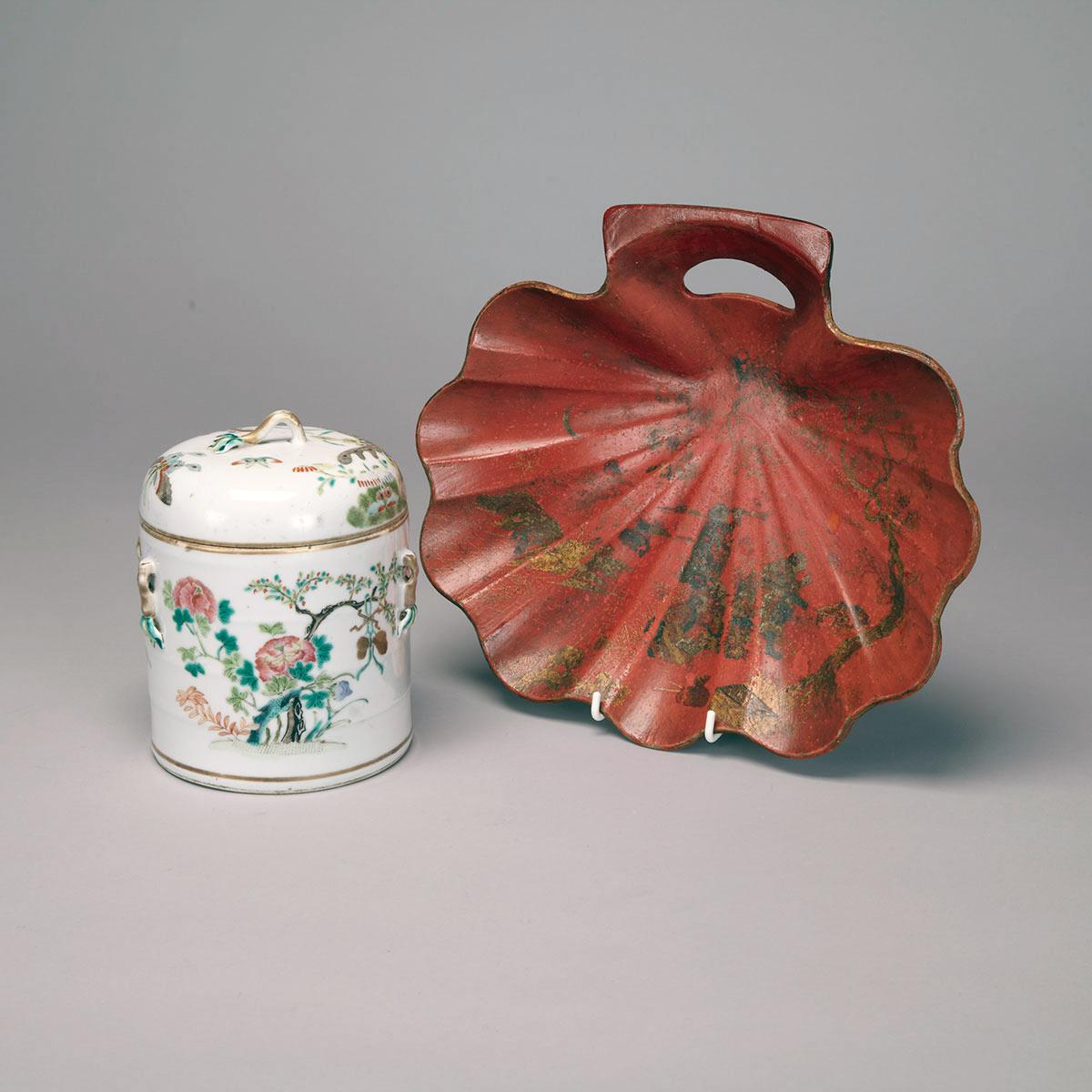 Famille Rose ‘Butterfly’ Congee Pot and Cover, Late Qing Dynasty
