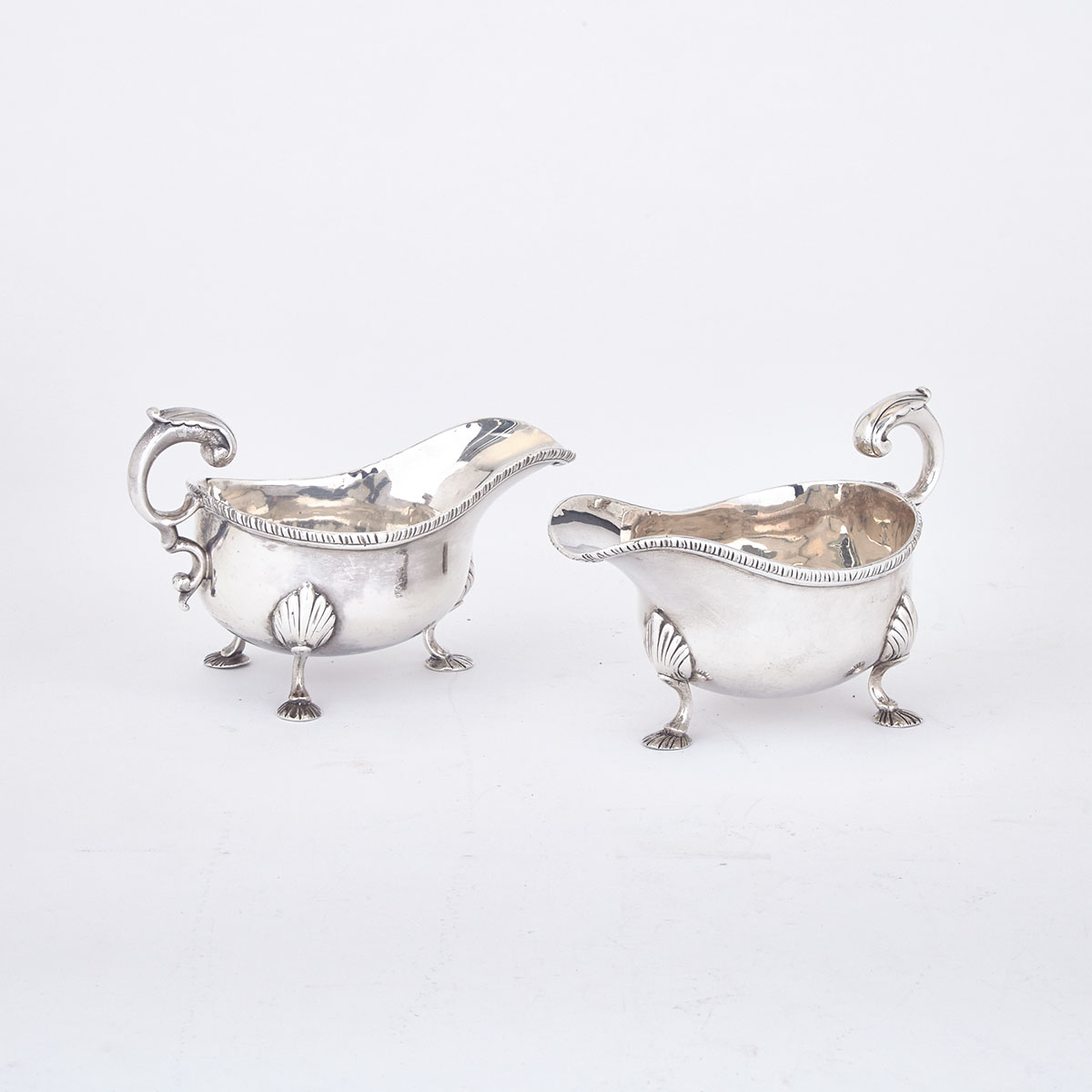 Pair of George IV Silver Oval Bellied Sauce Boats, William Barrett II, London, 1825