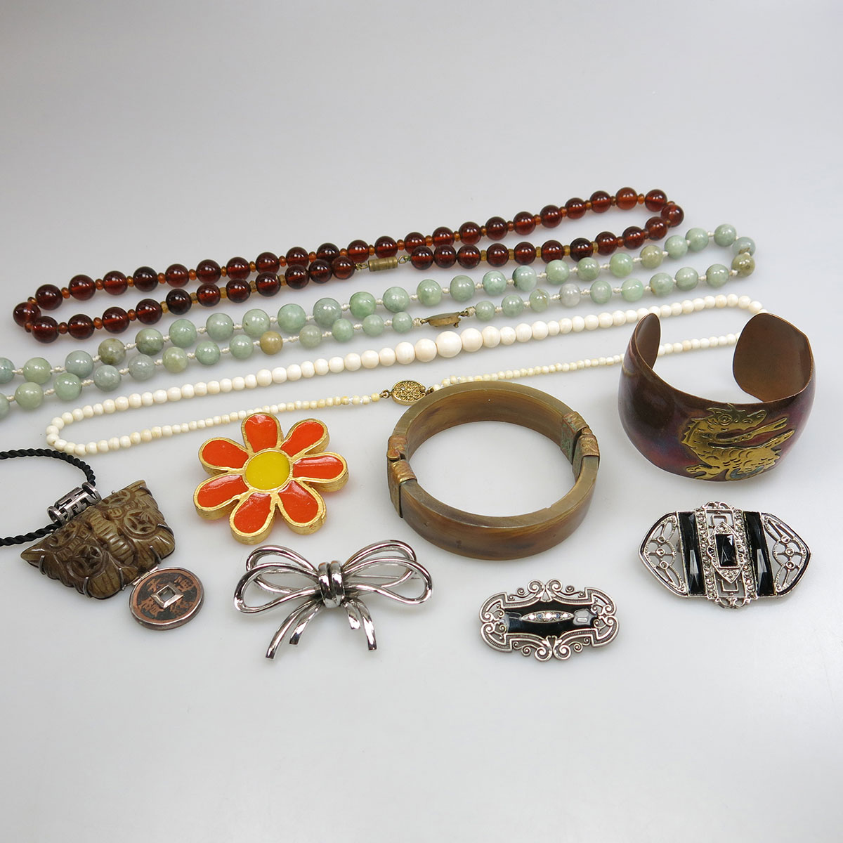 Small Quantity Of Jade, Ivory And Costume Jewellery