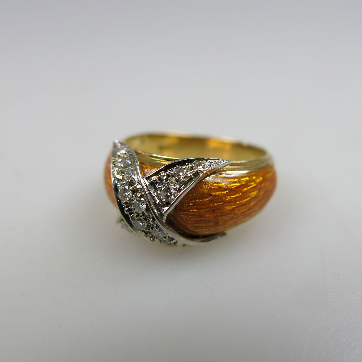 18k Yellow Gold And Enamel Ring