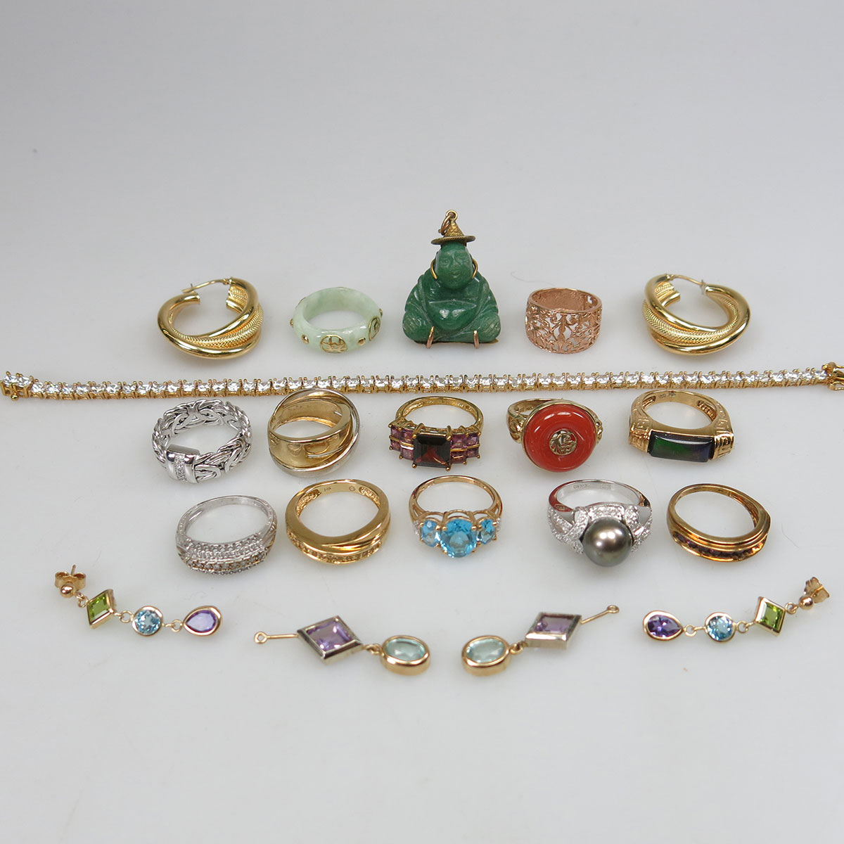 Quantity Of Various Gold Jewellery