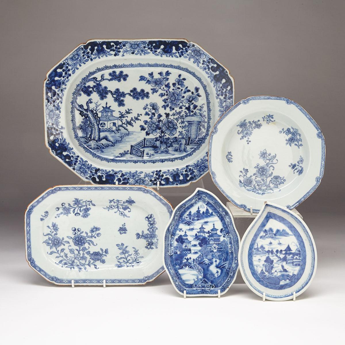 Five Export Blue and White Porcelain Wares, 18th/19th Century
