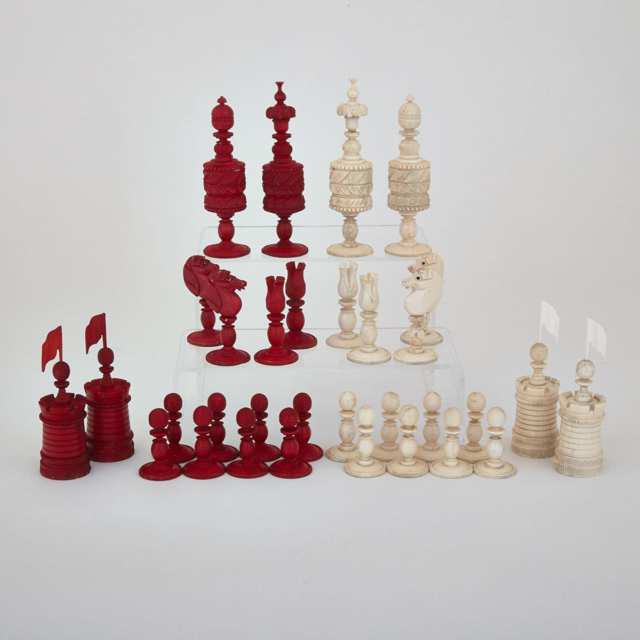 English Turned and Carved Bone ‘Barleycorn’ Pattern Chess Set, mid 19th century