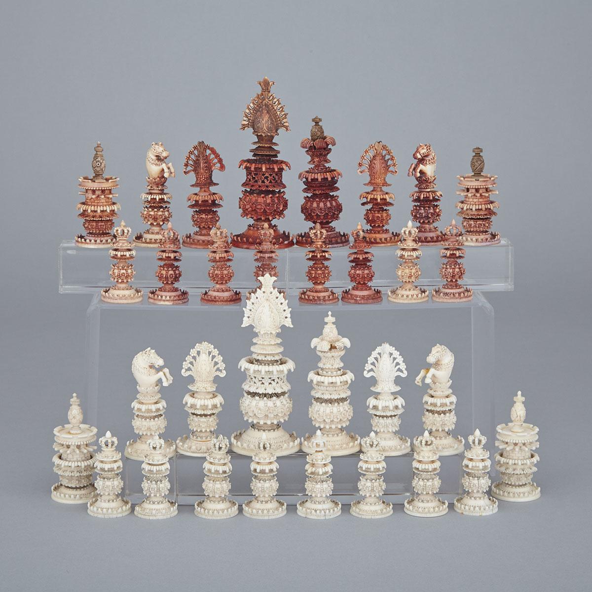 Anglo-Indian Turned and Carved Ivory Chess Set, Kashmir, early/mid 19th century