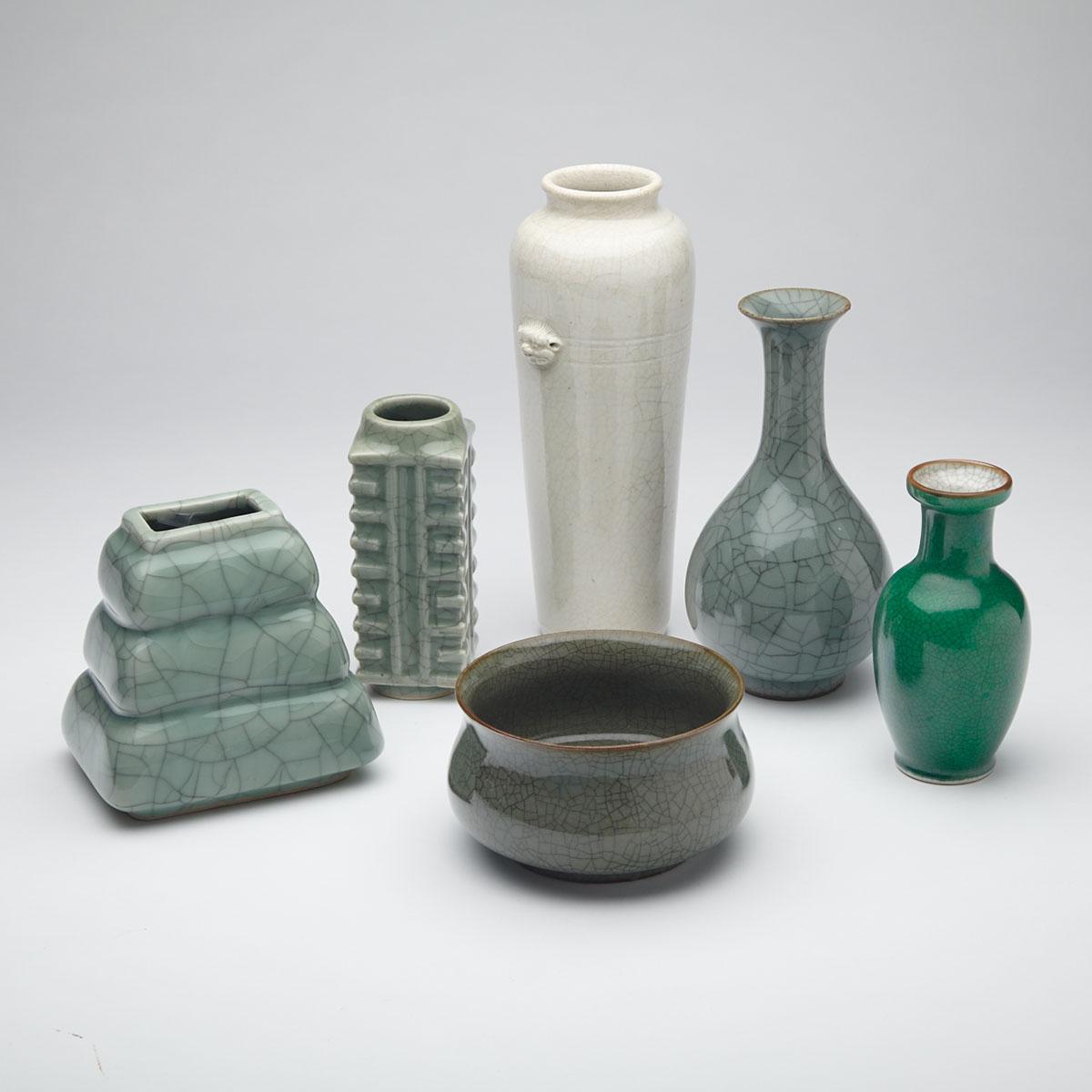 Group of Six Crackle Glazed Porcelain Wares, 19th/20th Century