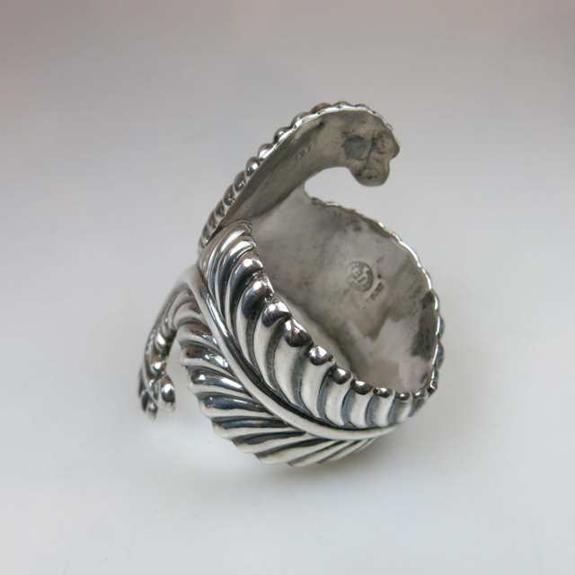 MEXICAN STERLING SILVER SPRING HINGED BANGLE