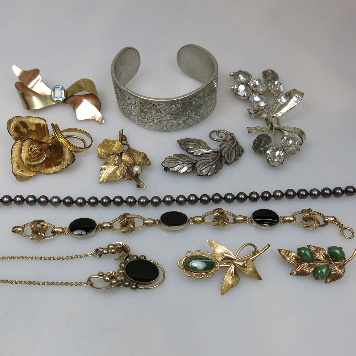 Quantity Of Silver, Pewter And Gold-Filled Jewellery