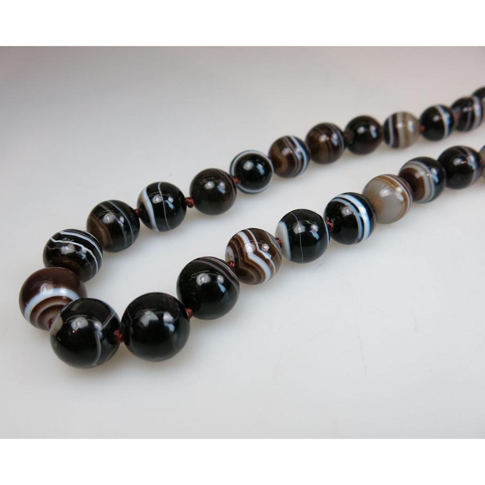 Single Strand Of Banded Agate Beads