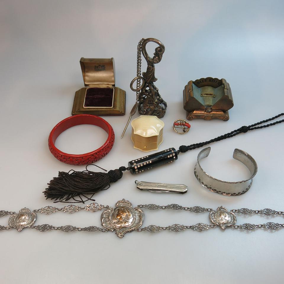 Small Quantity Of Jewellery And Accessories
