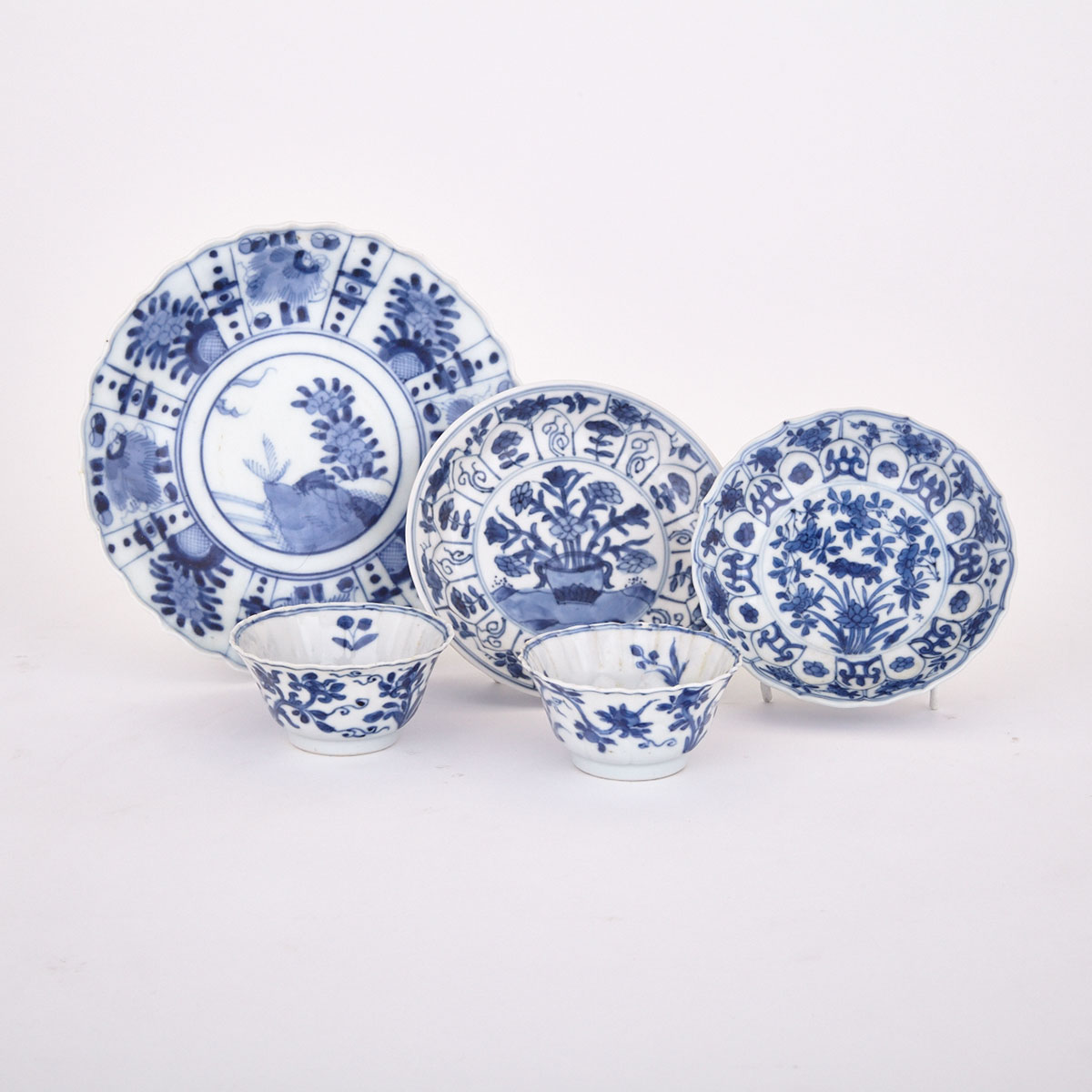 Blue and White Dishes and Cups, Kangxi Period
