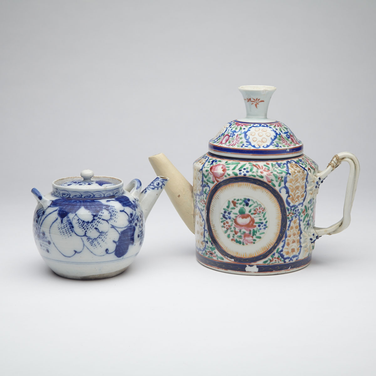 Two Porcelain Teapots, 18th/19th Century 