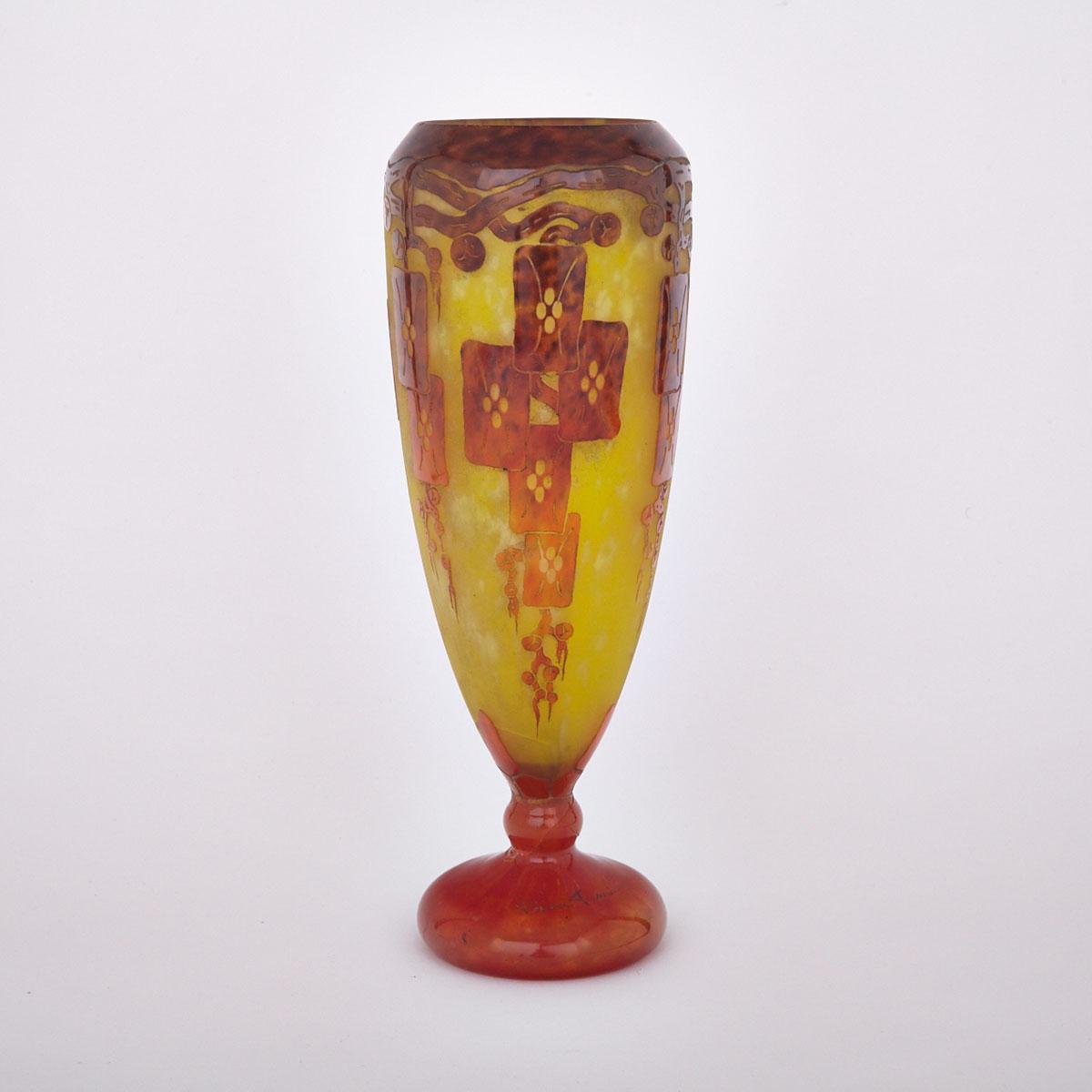Le Verre Français Cameo Glass Vase, c.1925