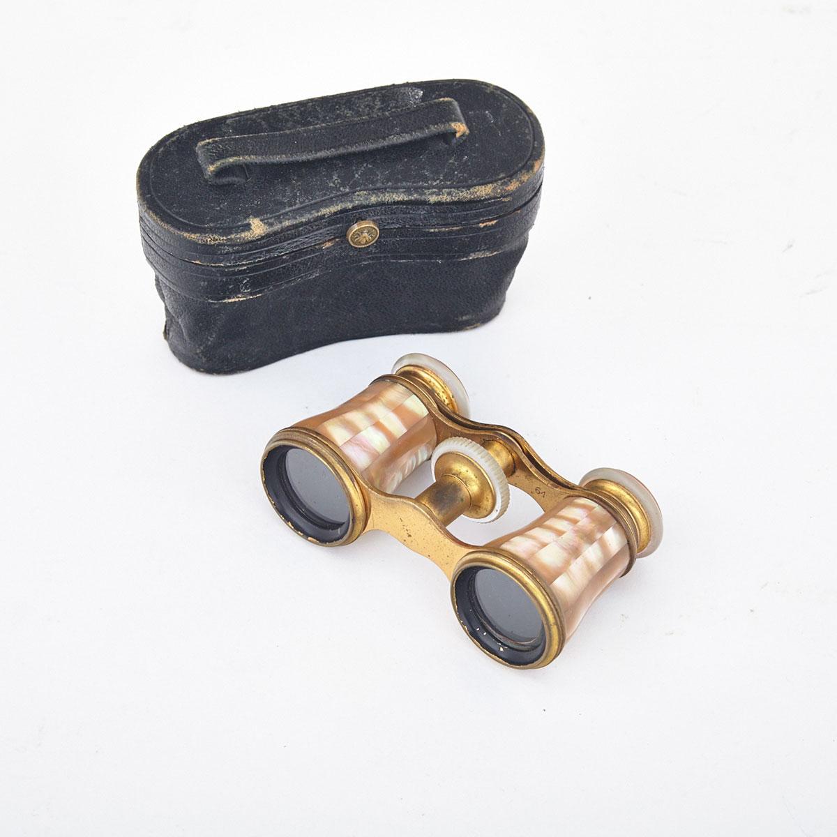 CASED PAIR OF FRENCH MOTHER-OF-PEARL MOUNTED GILT METAL OPERA GLASSES, LEMAIRE, PARIS, 19TH CENTURY
