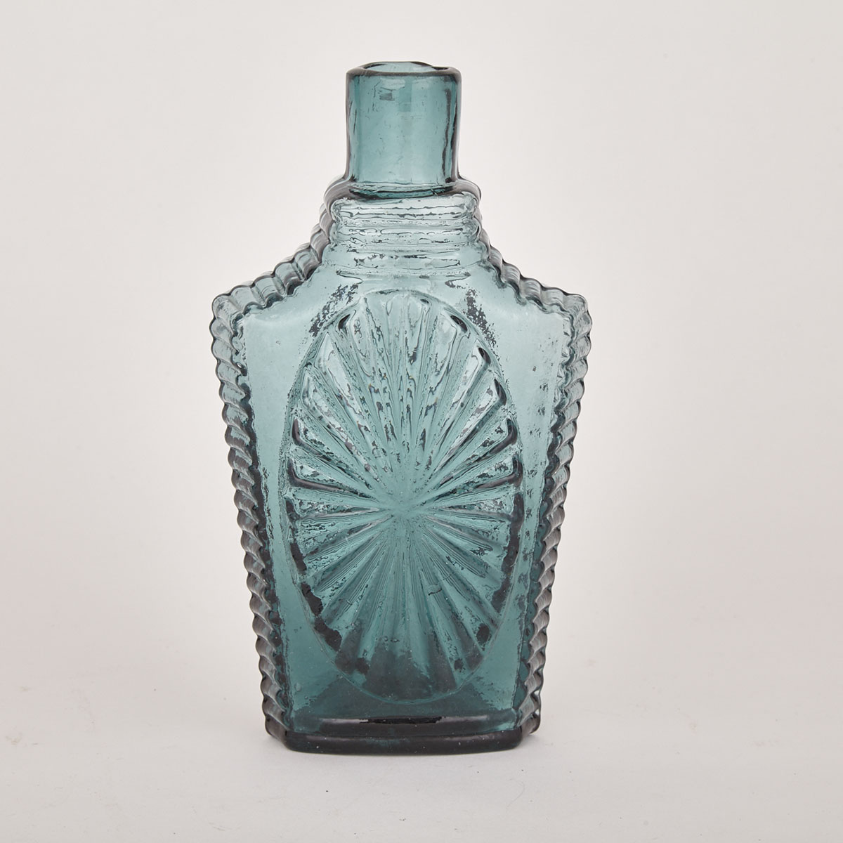 ‘Two Pounder’ Sunburst Flask,  Keene Marlboro Street Glassworks, Keene, New Hampshire, 1815-1830