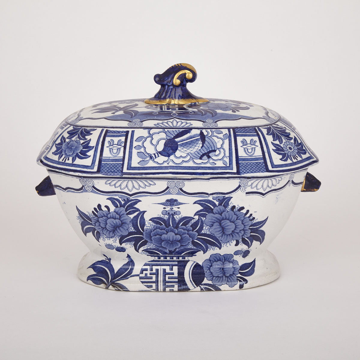 Mason’s Blue Printed ‘Kaolin China’ Ironstone Octagonal Soup Tureen and Cover, c.1815-20