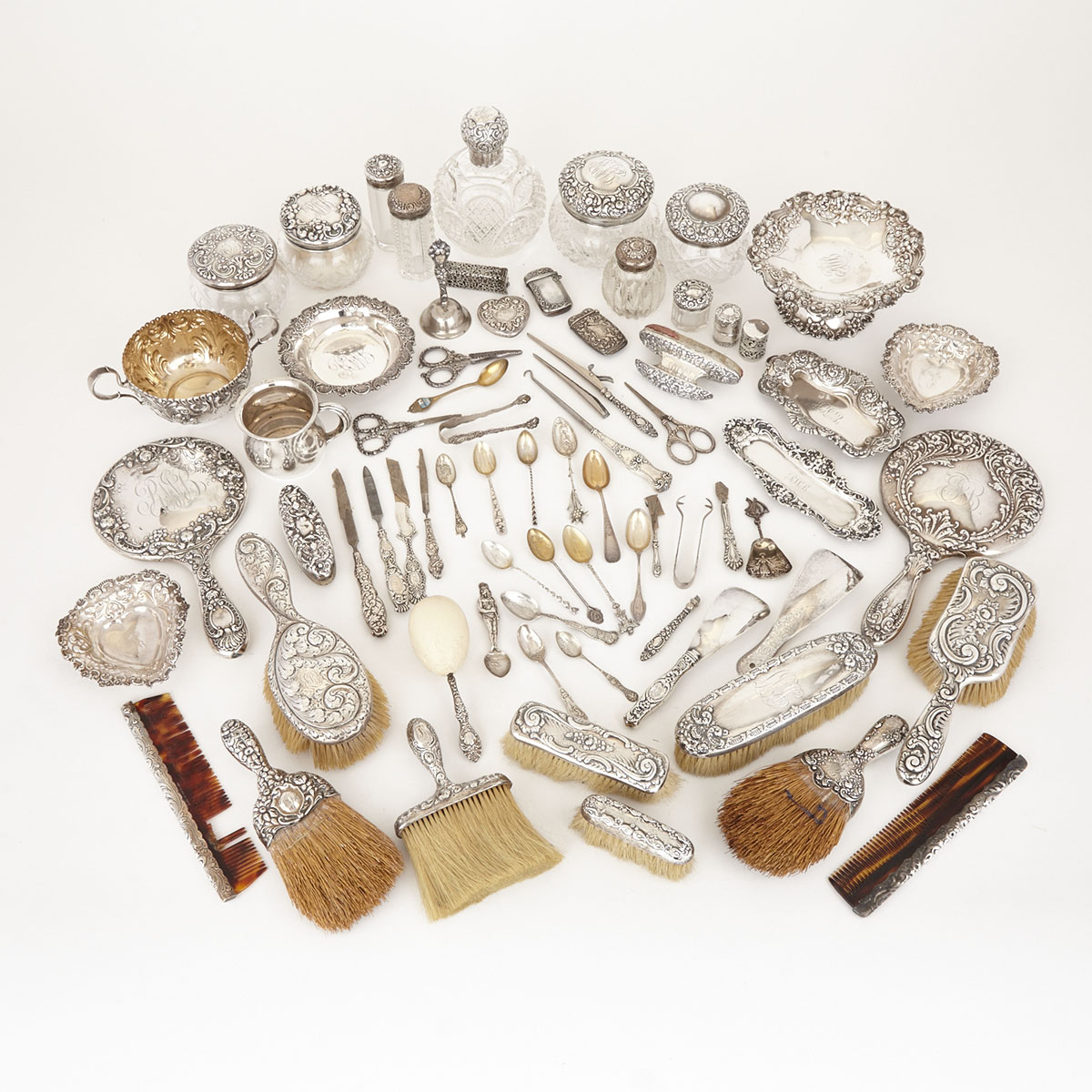 Grouped Lot of Mainly English and North American Silver, late 19th/20th century