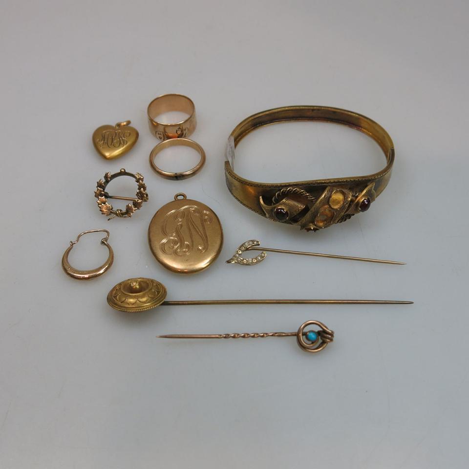Small Quantity Of Gold Jewellery 