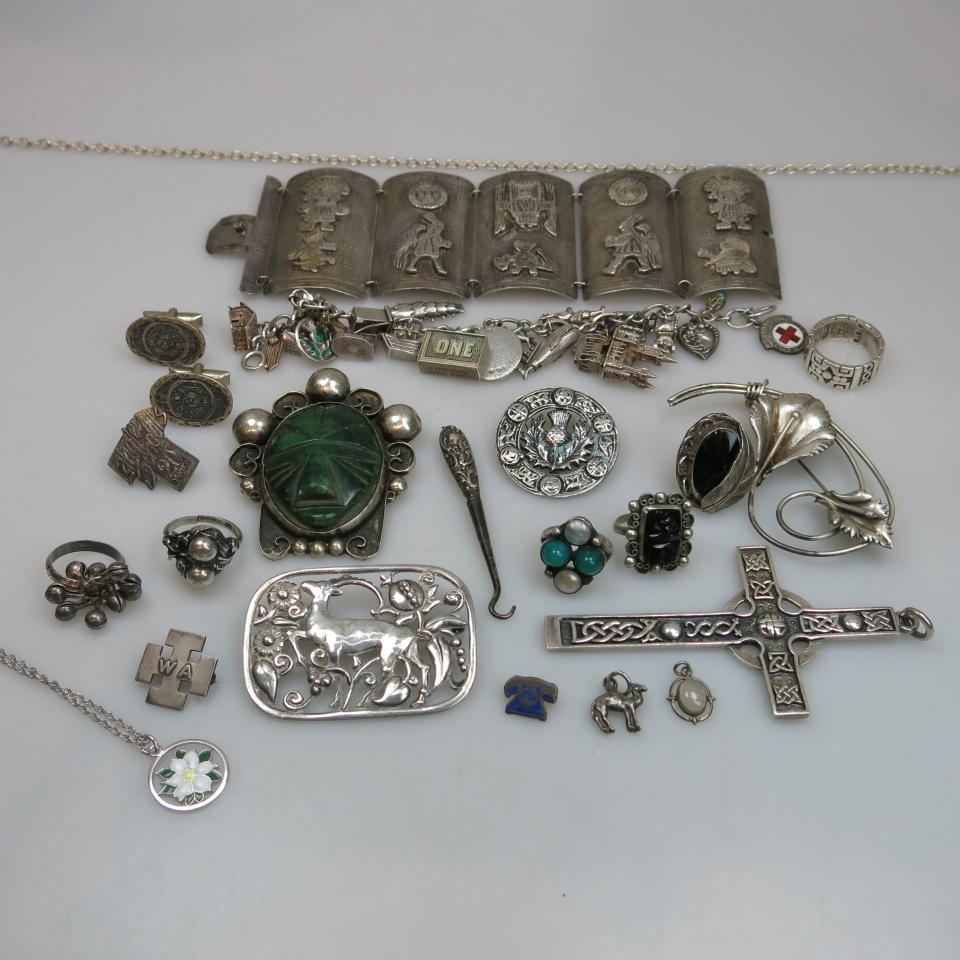 Small Quantity Of Silver Jewellery 