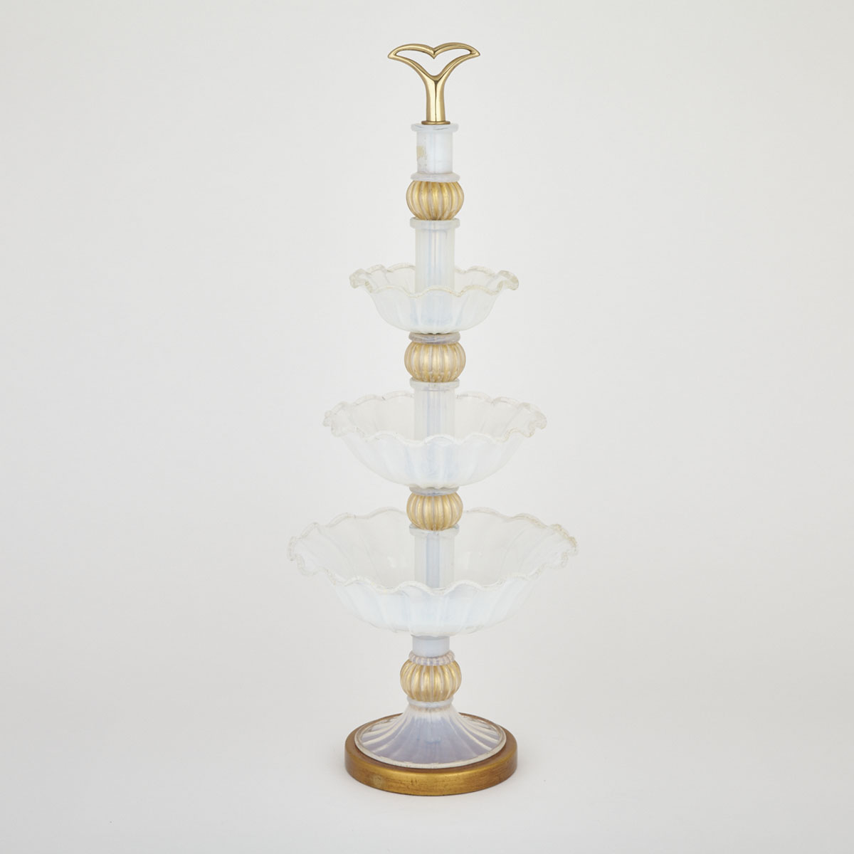 Murano Opalescent and Gilt Glass Three-Tiered Centrepiece, mid-20th century
