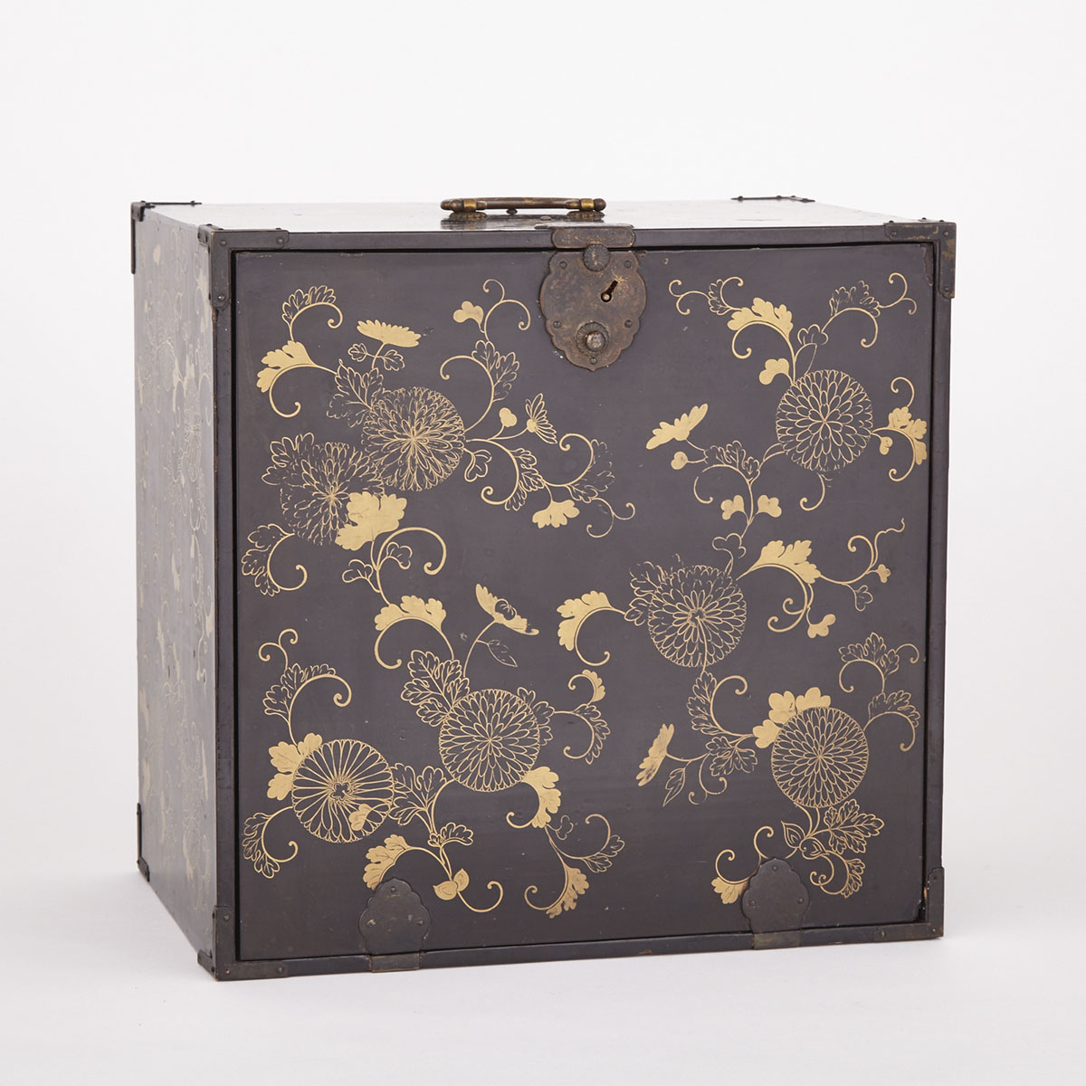 Japanese Gilt Decorated Black Lacquer Jewellery Chest, early-mid 20th century