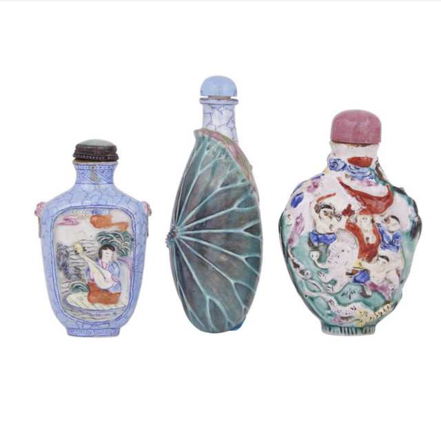 A Set of Three Moulded Porcelain Snuff Bottles, Qing Dynasty