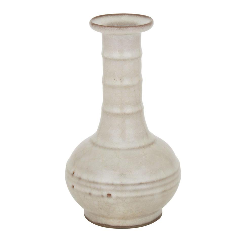 A Guanyao Long Neck Vase
