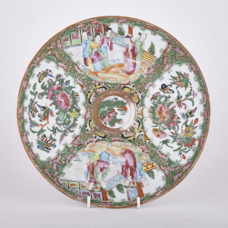 An Export Famille Rose Medallion Dish, Late Qing Dynasty