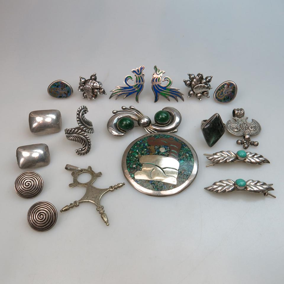 Small Quantify Of Mexican Silver And Silver Tone Jewellery