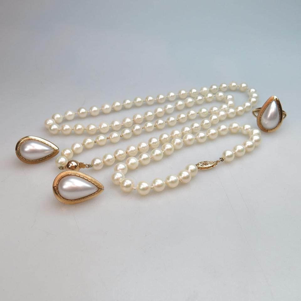 Small Quantity Of 14k Yellow Gold And Pearl Jewellery
