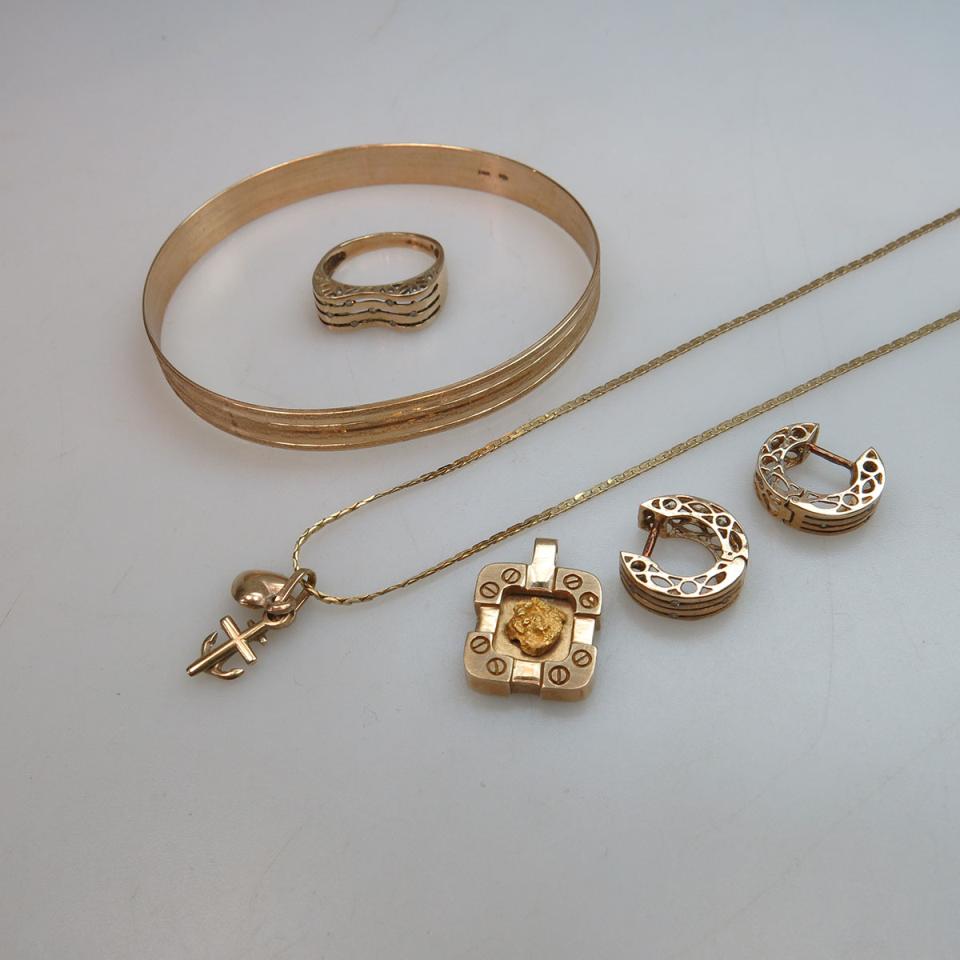 Small Quantity of 10k Yellow Gold Jewellery