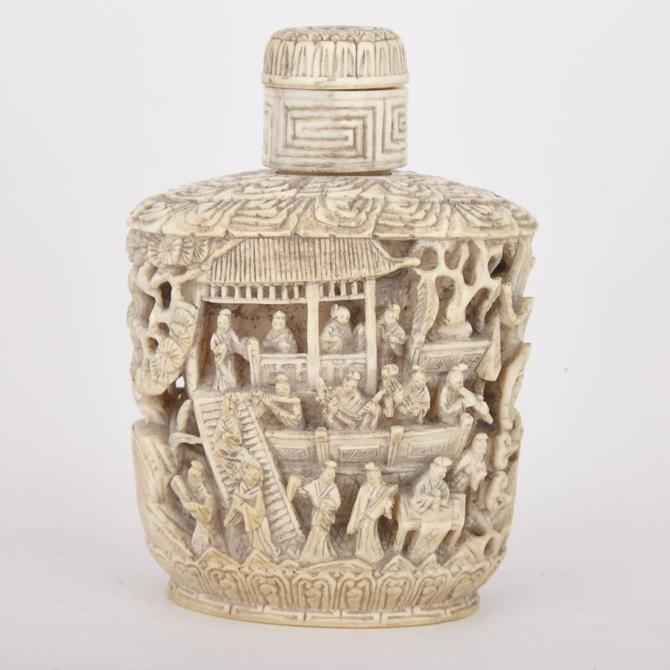 A Rare and Large Carved Ivory Snuff Bottle, Republic Period