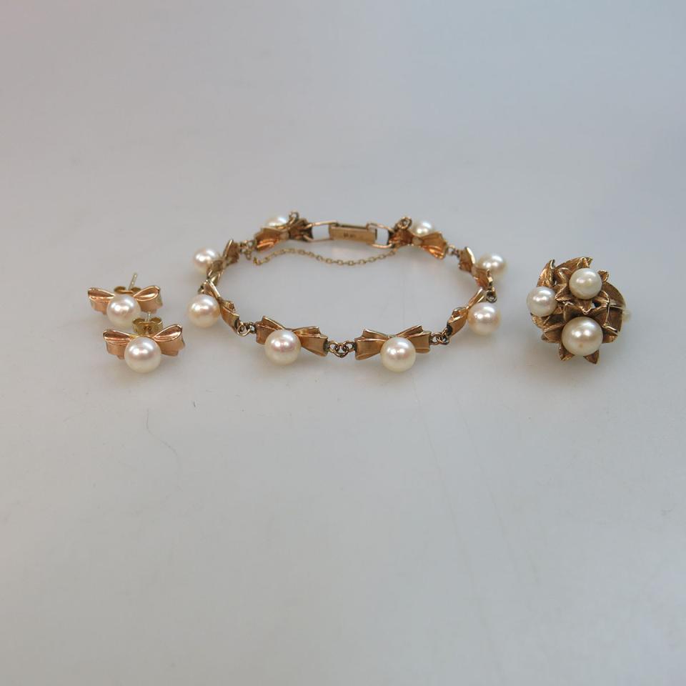 14k Yellow Gold Bracelet, Ring And Earrings all set with cultured pearls