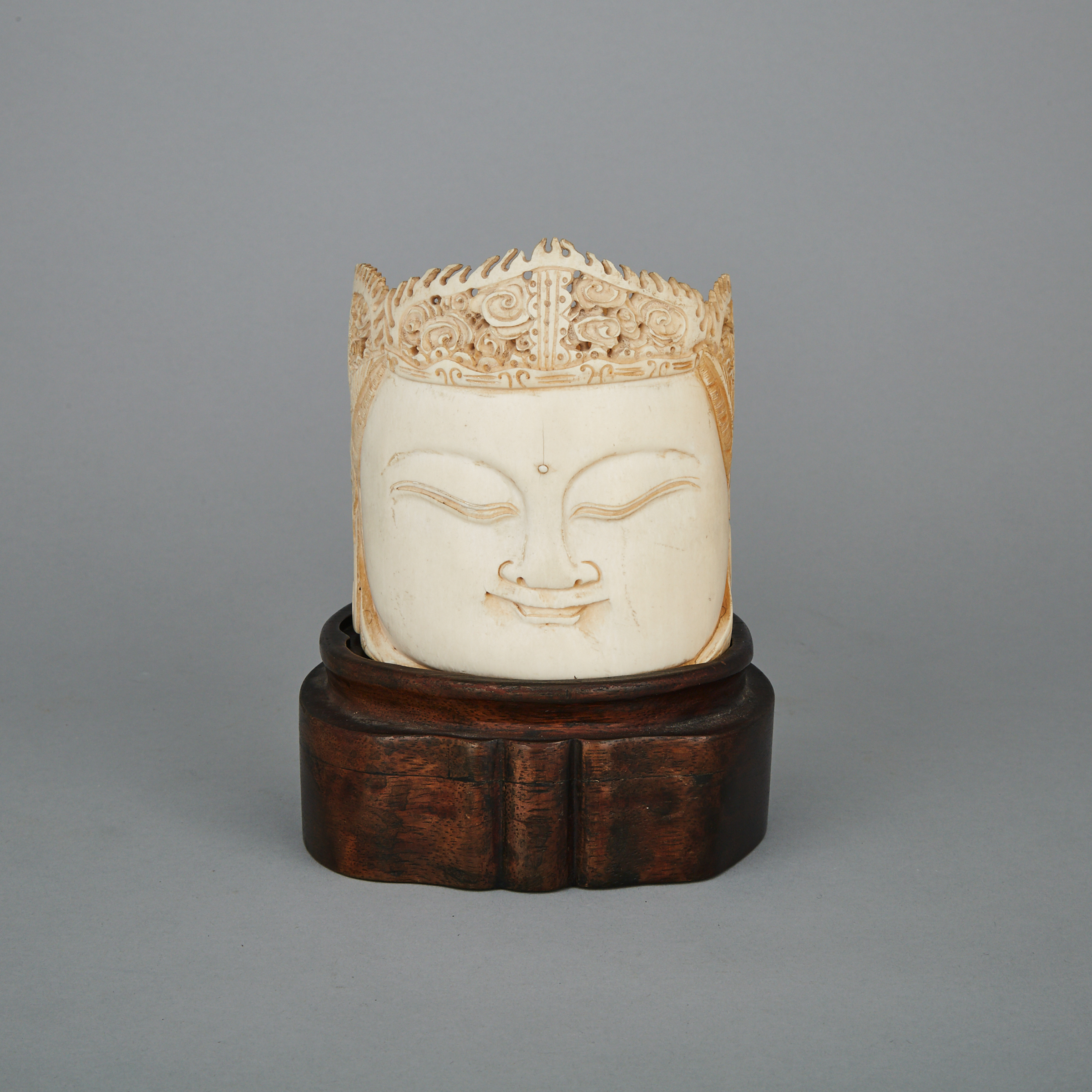 An Ivory Carved Head of Guanyin