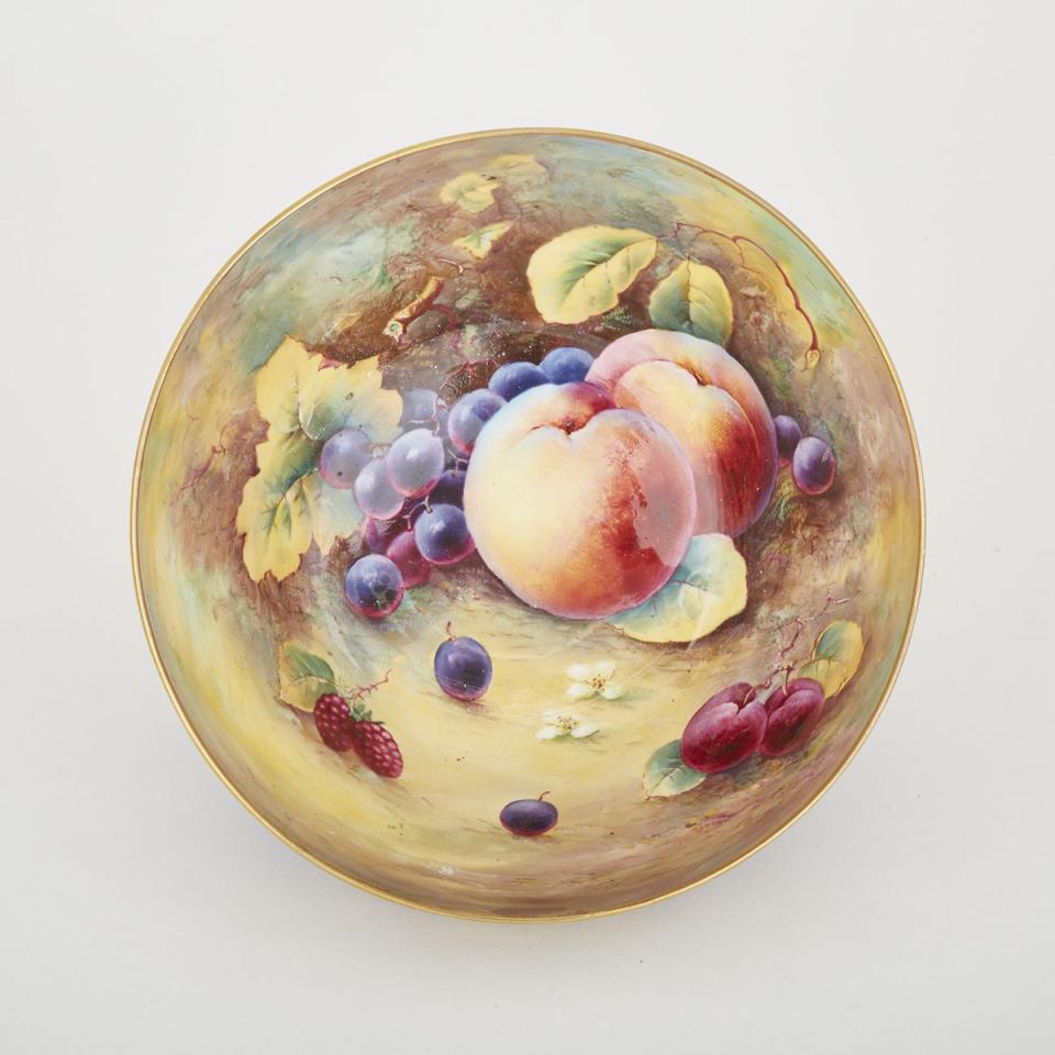 Paragon Fruit Bowl, Arthur Holland, 20th century