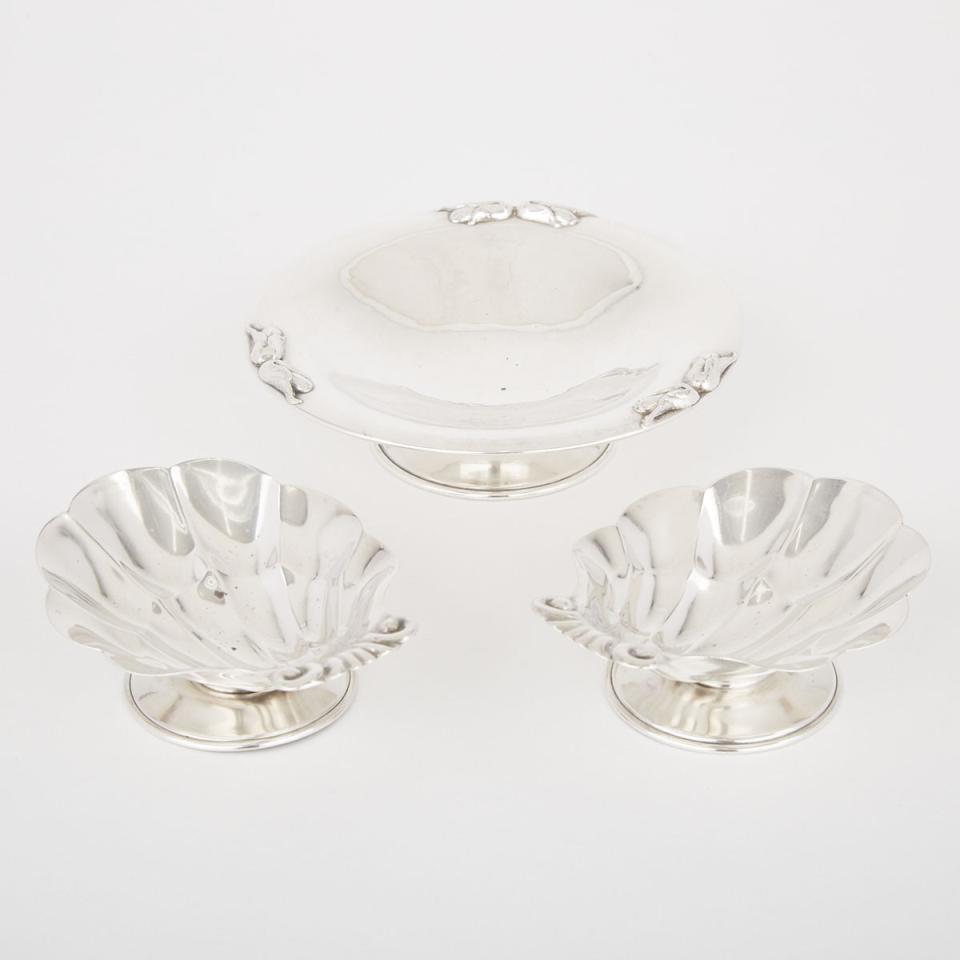 Canadian Silver Small Footed Comport and Pair of Shell Dishes, Carl Poul Petersen, Montreal, Que., mid-20th century 