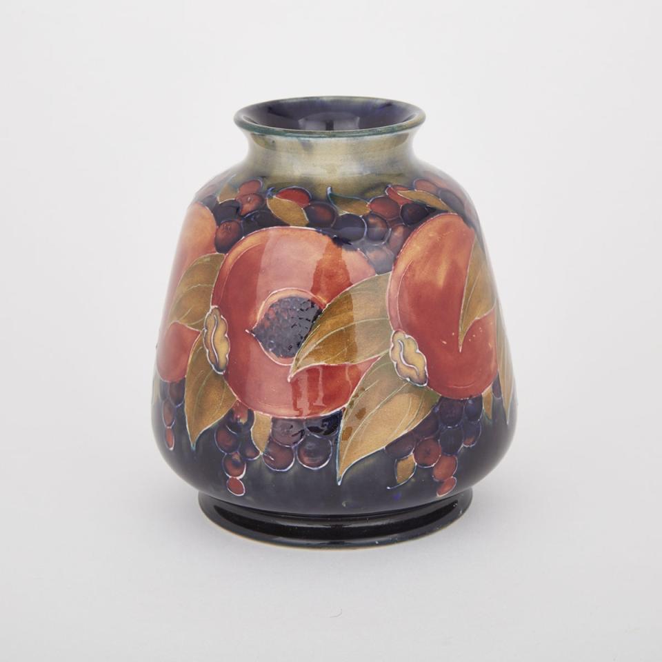 Moorcroft Pomegranate Vase, c.1916-18 