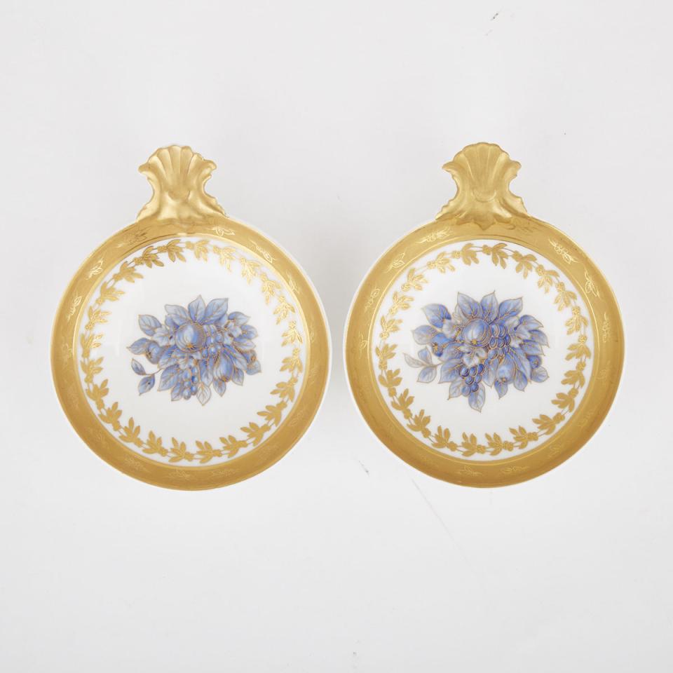 Pair of Russian Imperial Porcelain Dishes with Shell Handles, period of Nicholas II, dated 1915