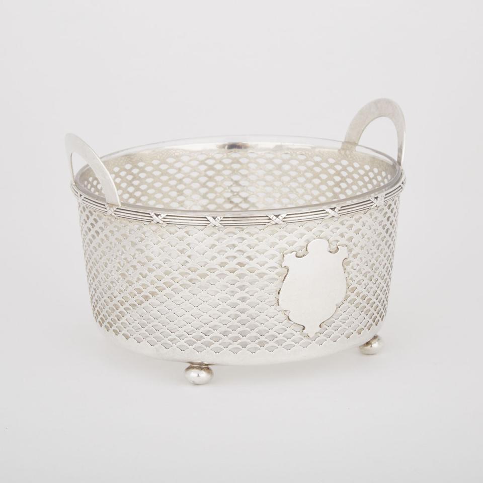 American Silver Pierced Circular Basket, Meriden Britannia Co, Meriden, Ct., early 20th century