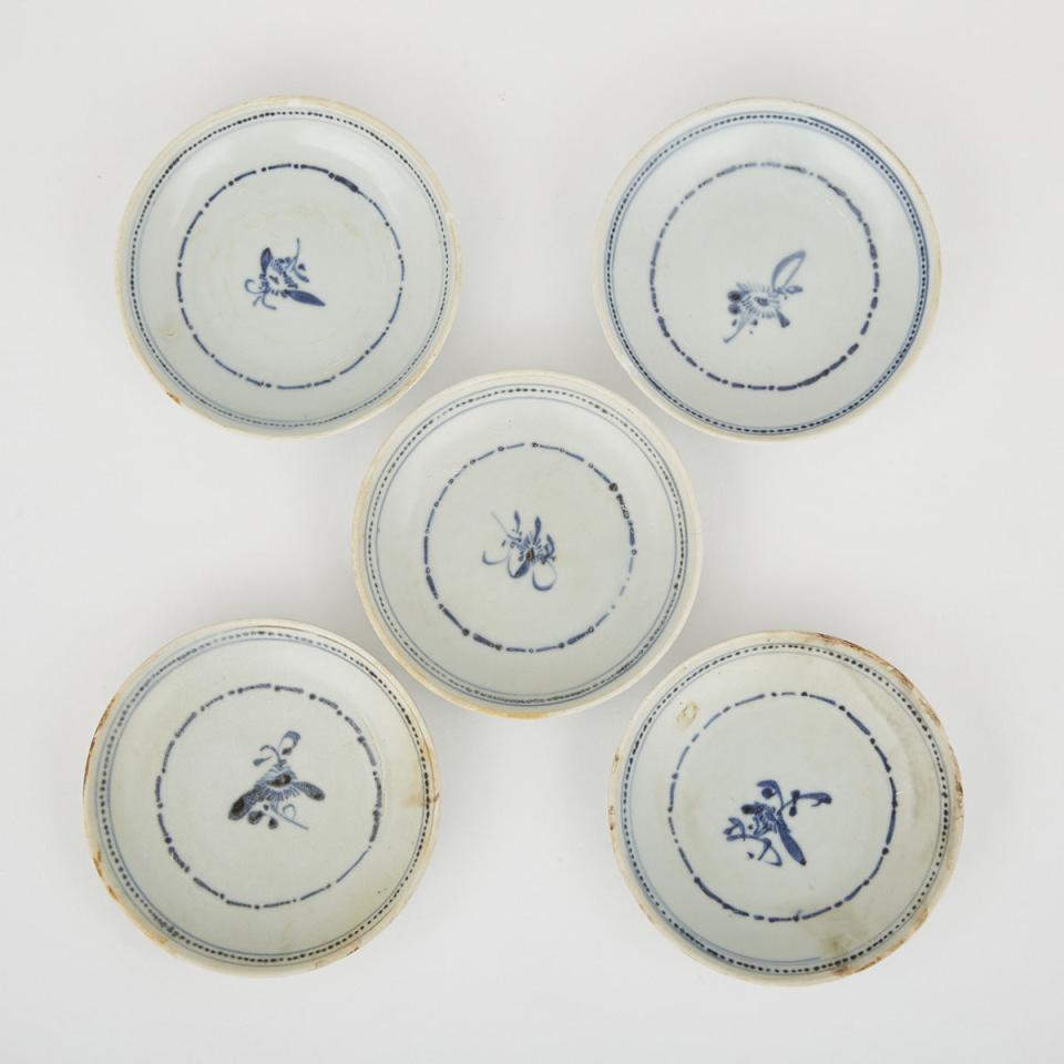 A Set of Five Blue and White ‘Tek Sing’ Saucers, Circa 1822