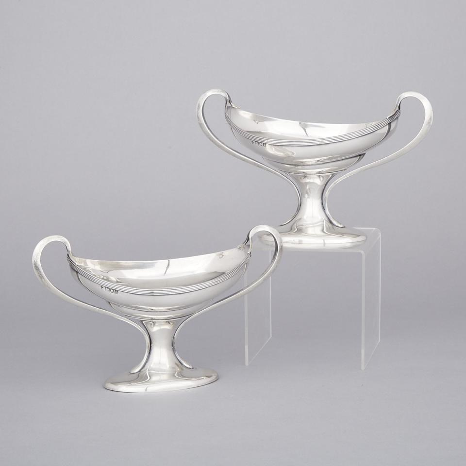 Pair of Edwardian Silver Two-Handled Oval Footed Comports, Horace Woodward & Co., London, 1904