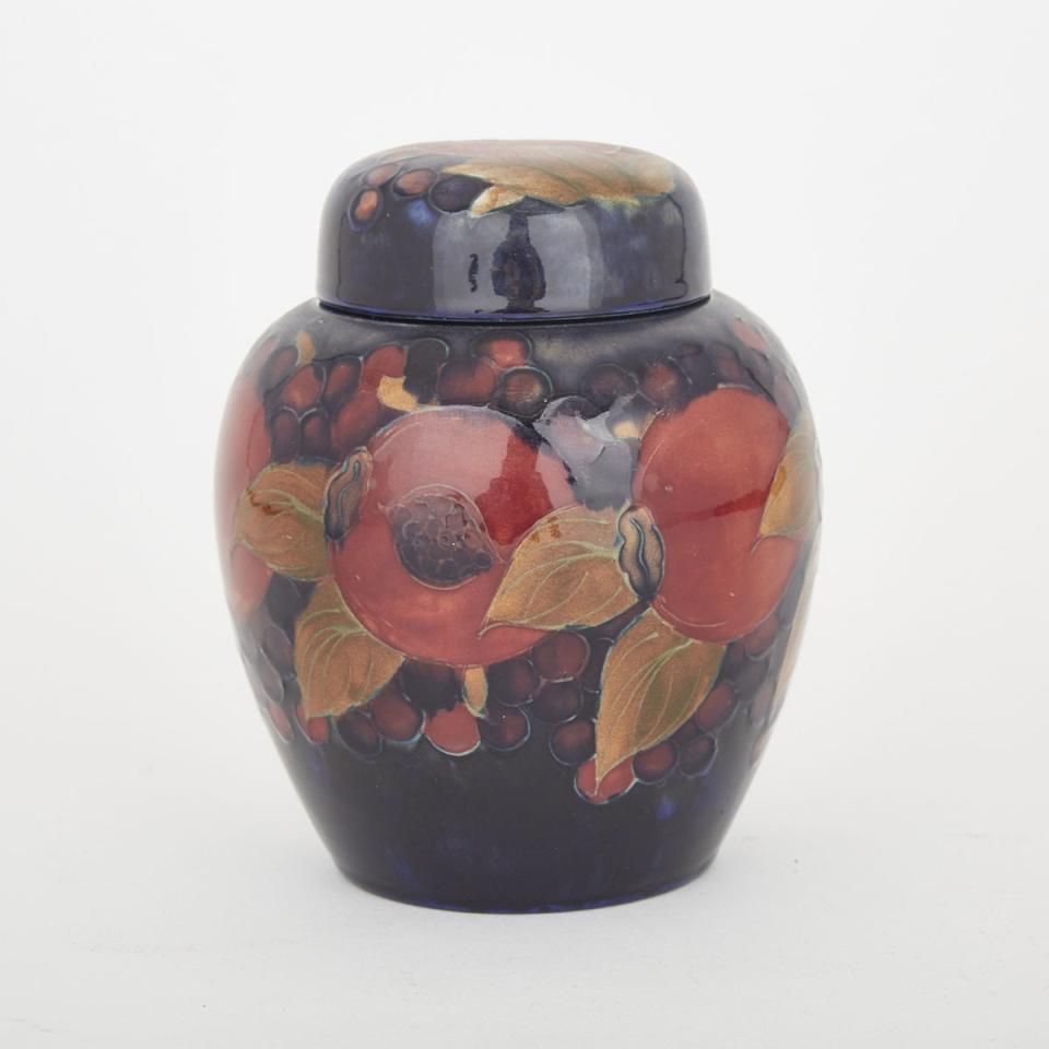 Moorcroft Pomegranate Covered Ginger Jar, c.1920-25
