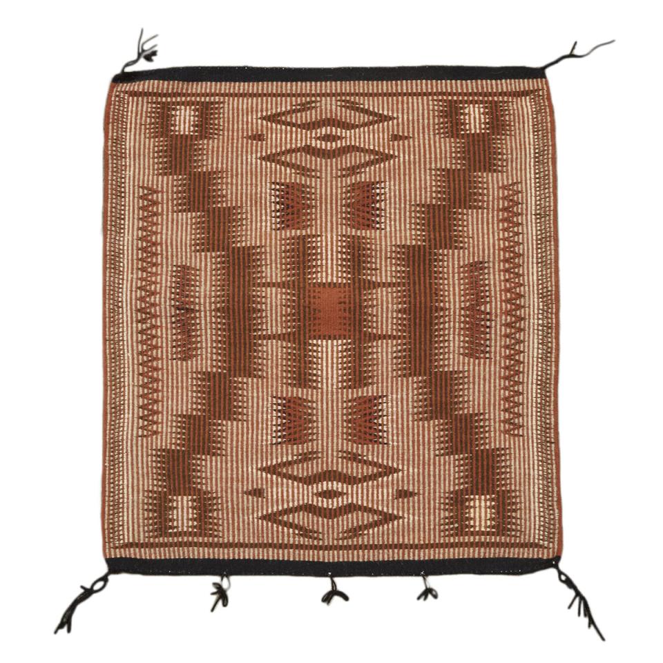 Raised Outline Eye Dazzler Navajo Rug, mid 20th century