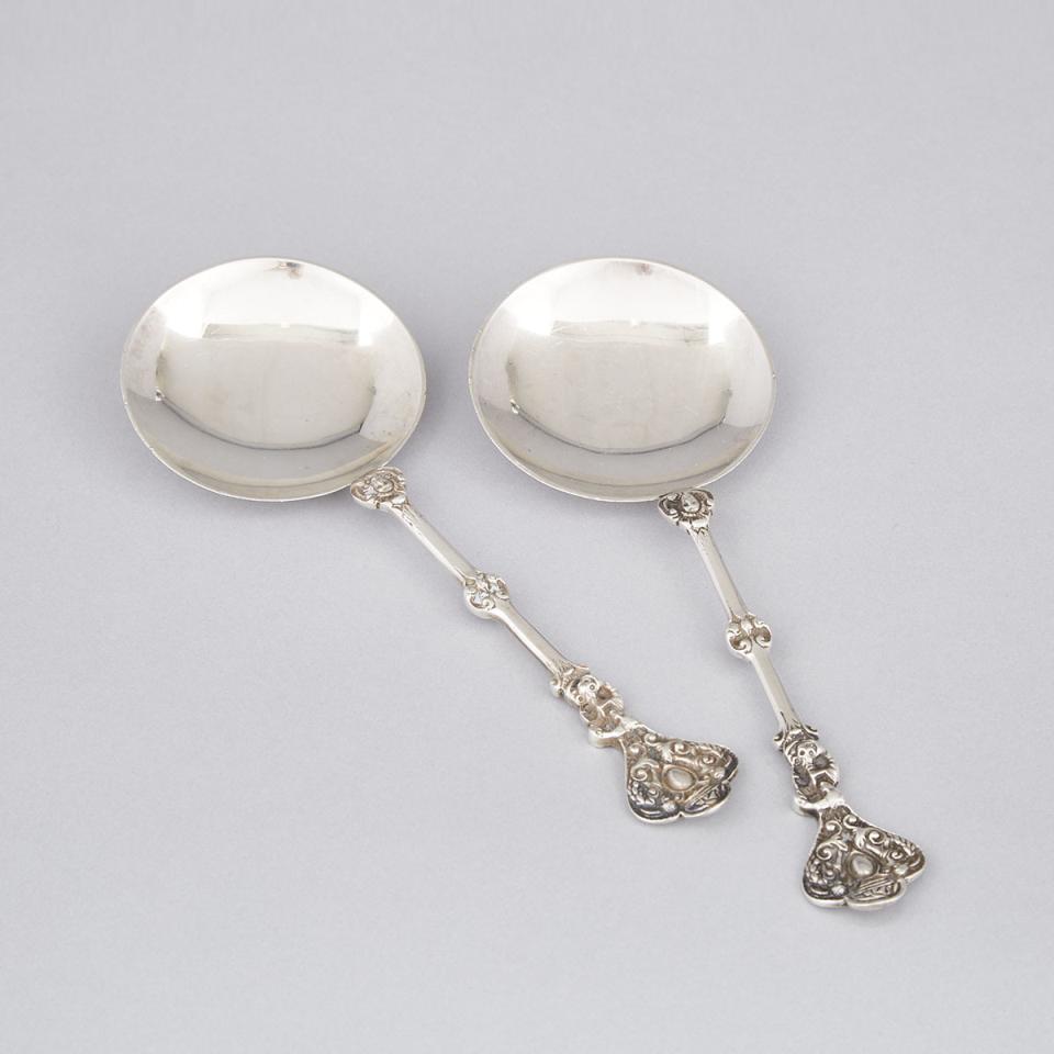 Pair of Late Victorian Silver Berry Spoons, William Hutton & Sons, London, 1900