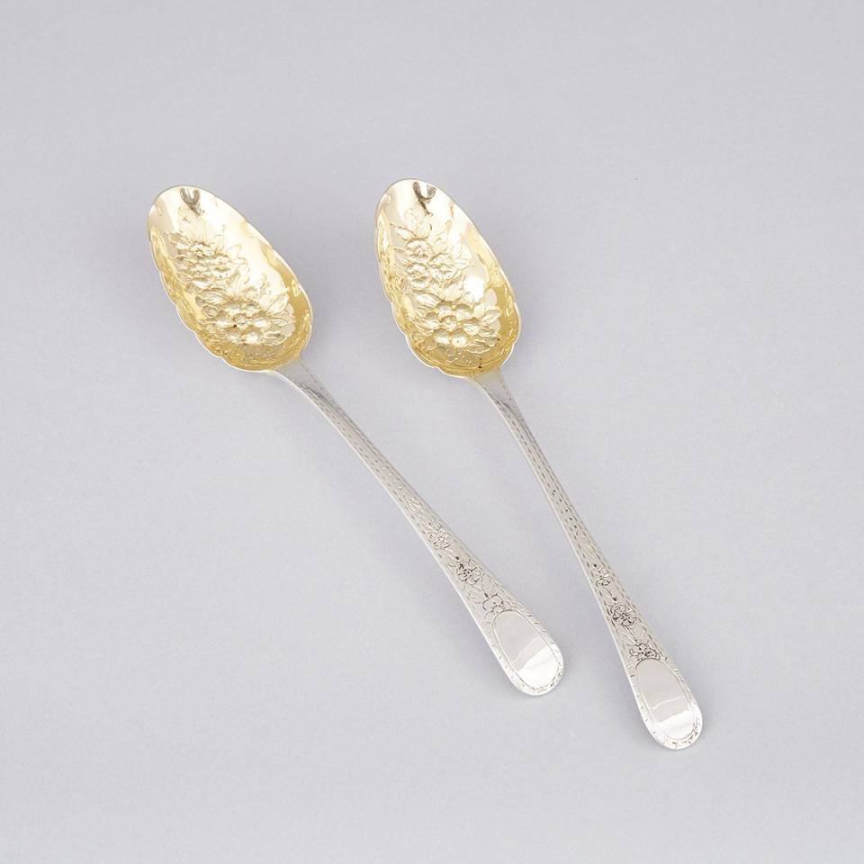 Pair of George III Silver Berry Spoons, William Eley & William Fearn, London, 1802