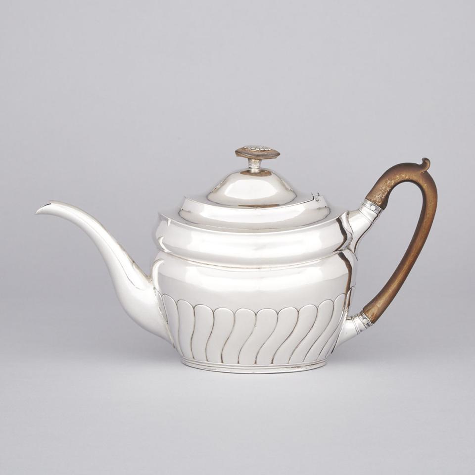 Chinese Export Silver Teapot, early 19th century