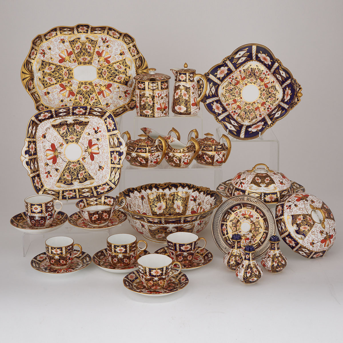 Group of Royal Crown Derby ‘Imari’ (2451) Pattern Tablewares, 20th century